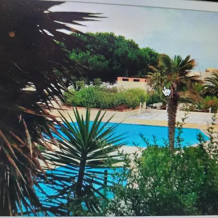 Cap D Vue Port * אגדה